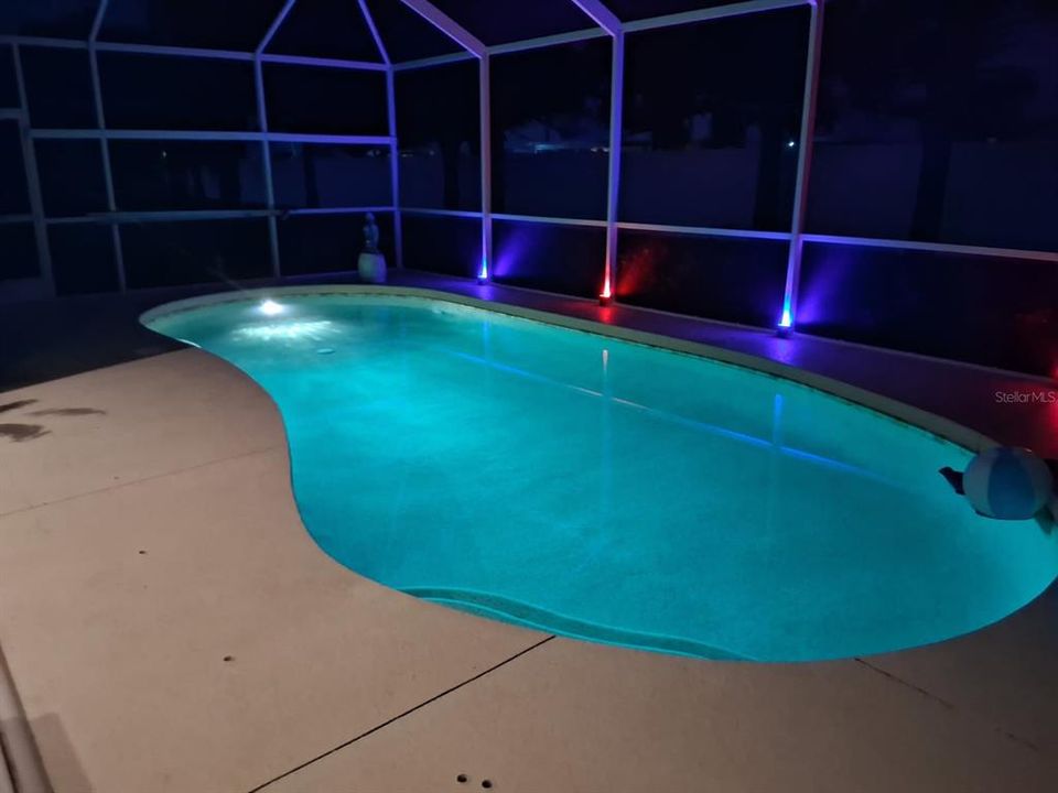 En Venta: $544,900 (3 camas, 2 baños, 2298 Pies cuadrados)