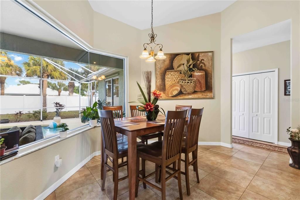 En Venta: $544,900 (3 camas, 2 baños, 2298 Pies cuadrados)