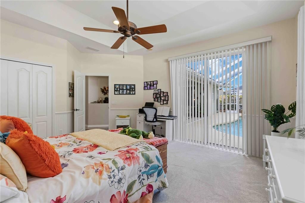 En Venta: $544,900 (3 camas, 2 baños, 2298 Pies cuadrados)