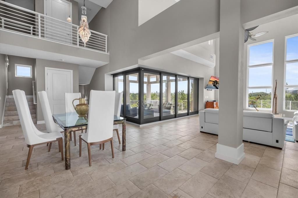 На продажу: $3,499,000 (5 спален, 4 ванн, 7634 Квадратных фут)