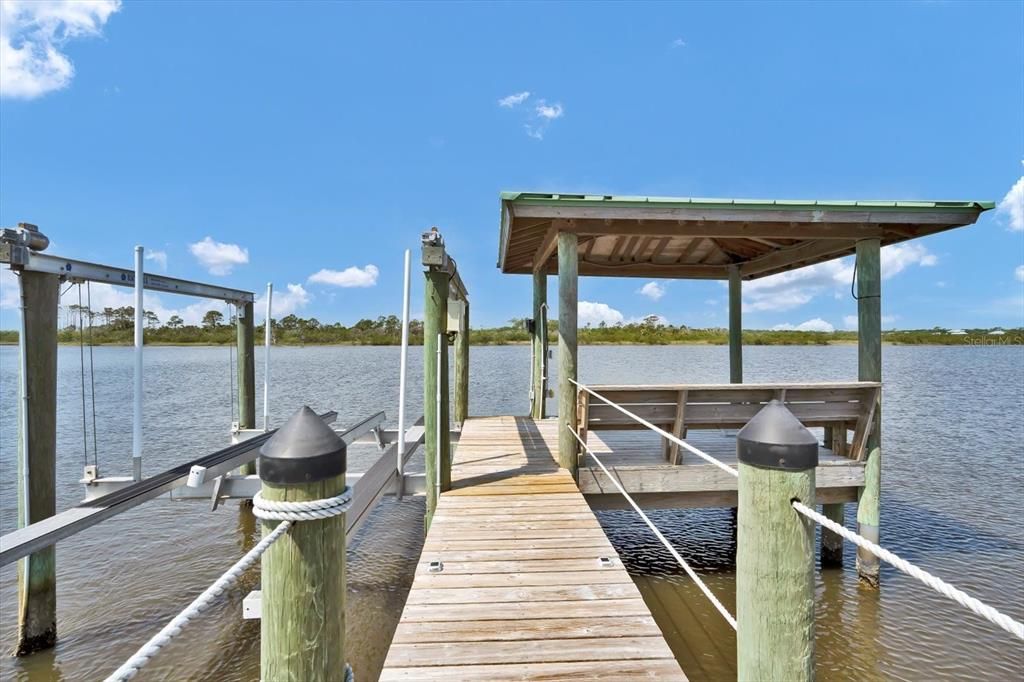 На продажу: $3,499,000 (5 спален, 4 ванн, 7634 Квадратных фут)