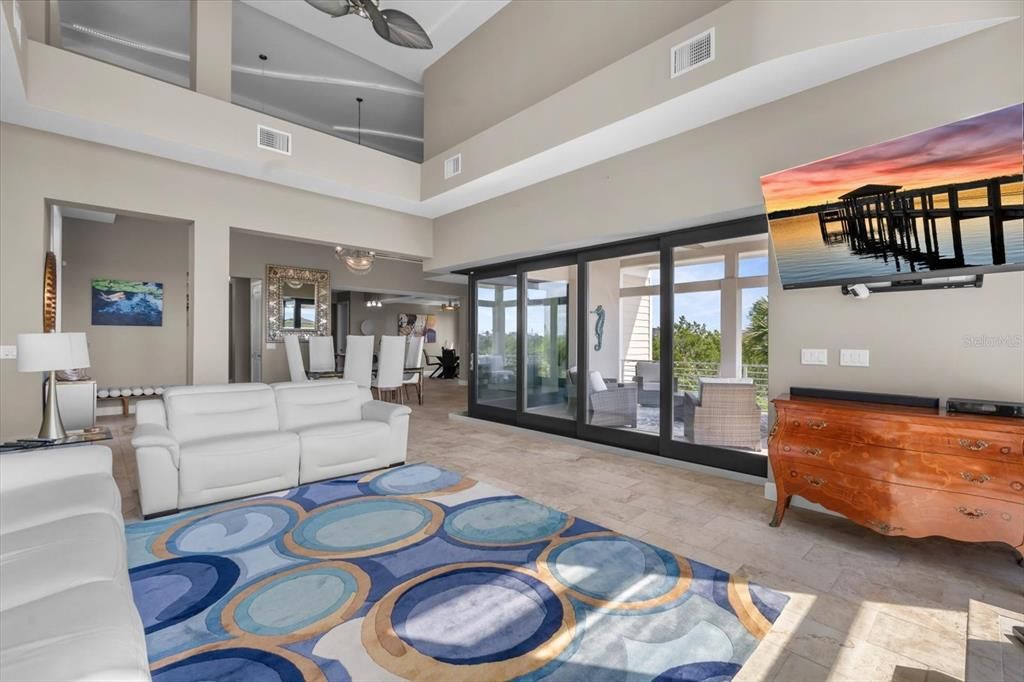 На продажу: $3,499,000 (5 спален, 4 ванн, 7634 Квадратных фут)