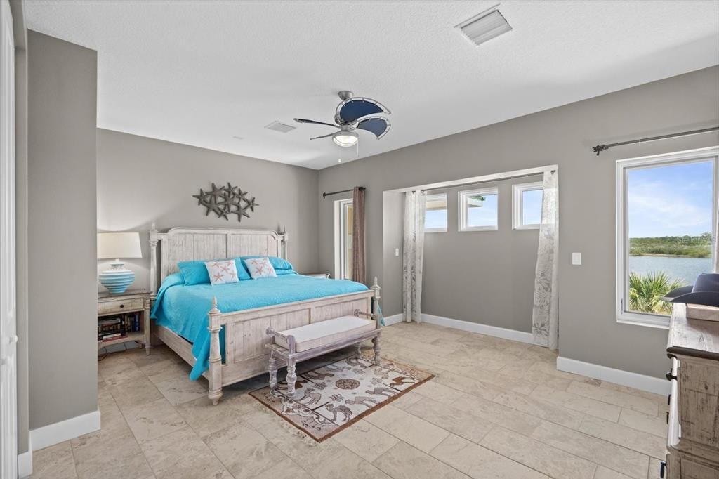 На продажу: $3,499,000 (5 спален, 4 ванн, 7634 Квадратных фут)