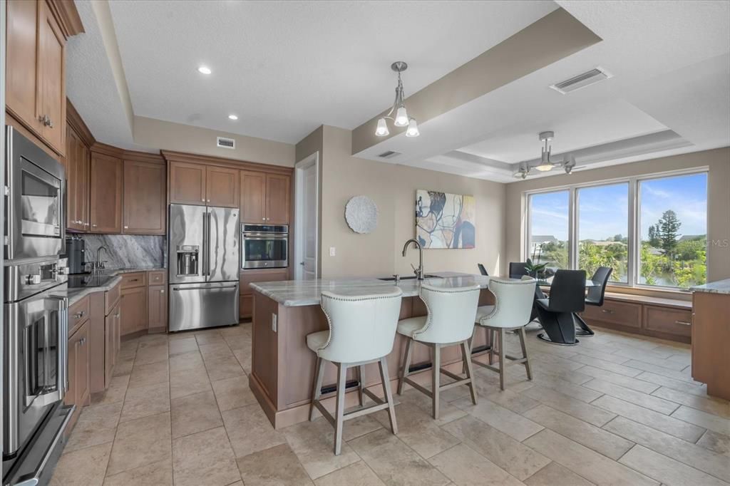 На продажу: $3,499,000 (5 спален, 4 ванн, 7634 Квадратных фут)