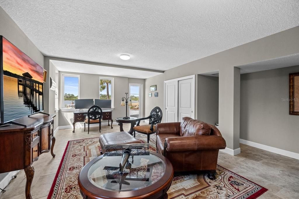 На продажу: $3,499,000 (5 спален, 4 ванн, 7634 Квадратных фут)