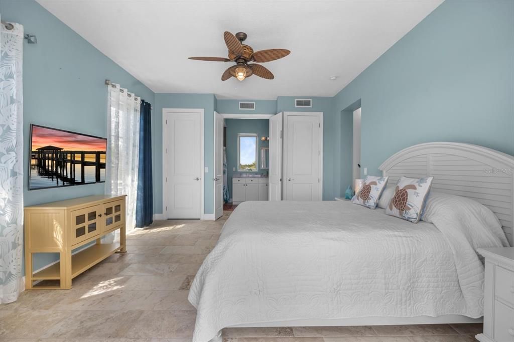 На продажу: $3,499,000 (5 спален, 4 ванн, 7634 Квадратных фут)