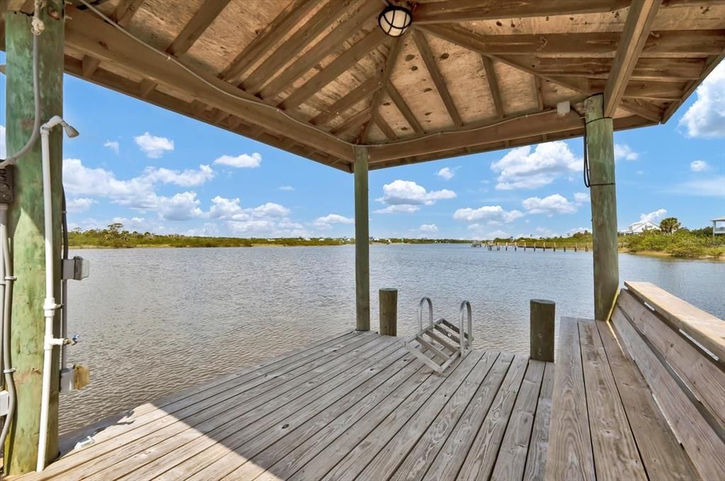 На продажу: $3,499,000 (5 спален, 4 ванн, 7634 Квадратных фут)