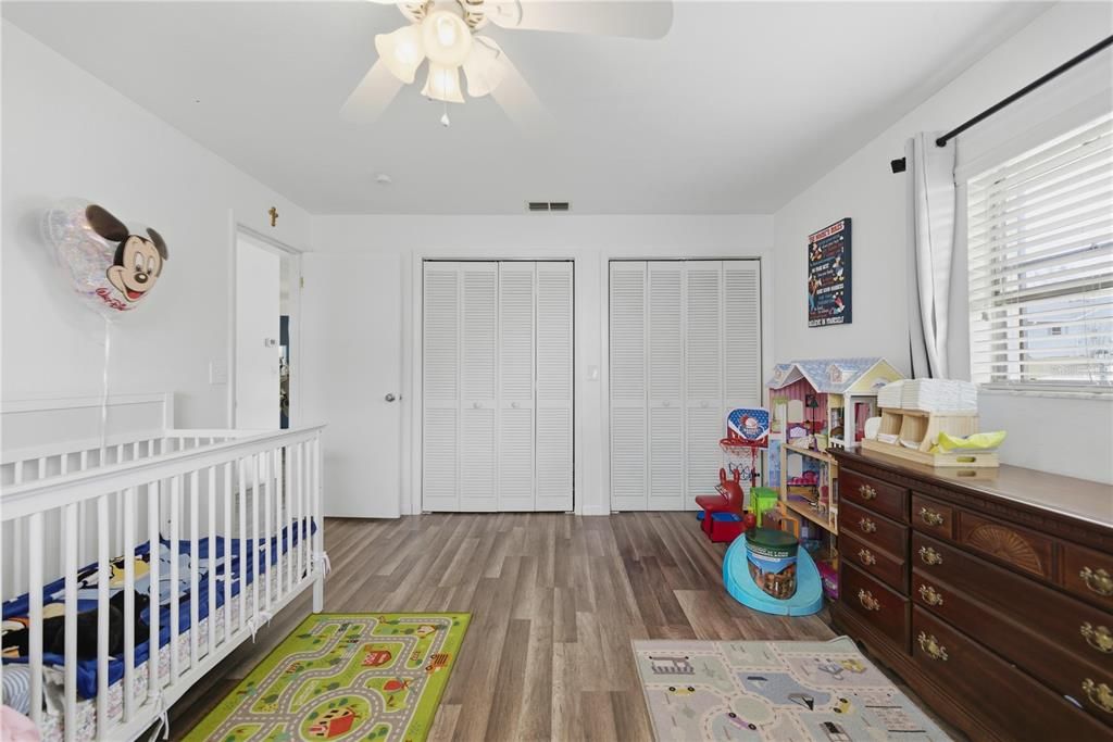 待售: $219,000 (2 贝兹, 1 浴室, 1226 平方英尺)