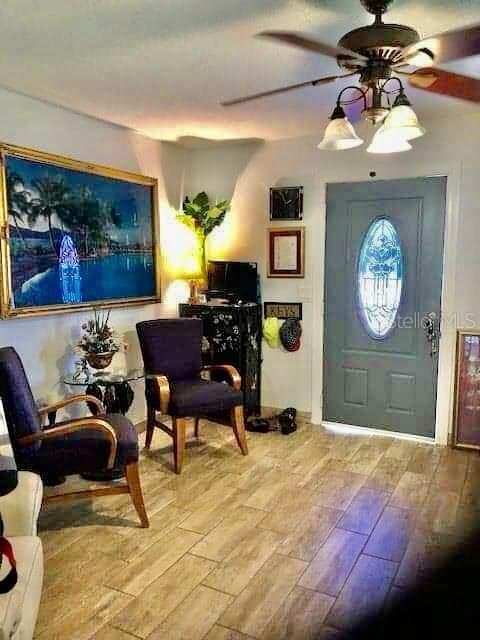 For Sale: $330,000 (3 beds, 2 baths, 1026 Square Feet)