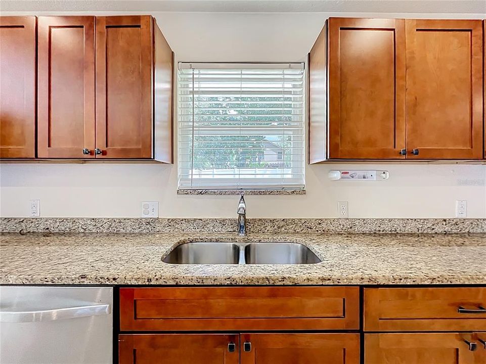 For Rent: $2,200 (3 beds, 2 baths, 1544 Square Feet)