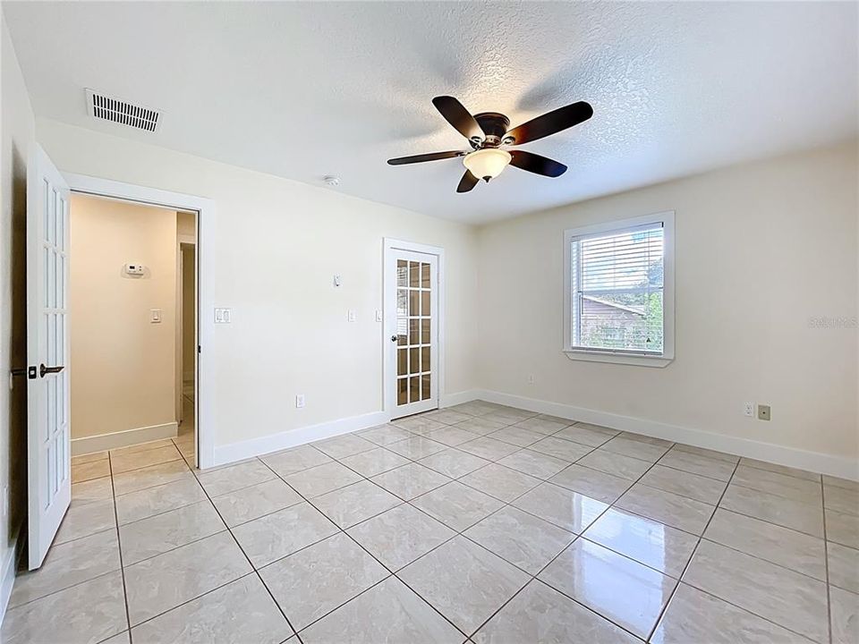 For Rent: $2,200 (3 beds, 2 baths, 1544 Square Feet)