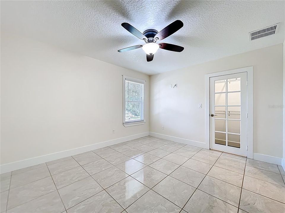 For Rent: $2,200 (3 beds, 2 baths, 1544 Square Feet)