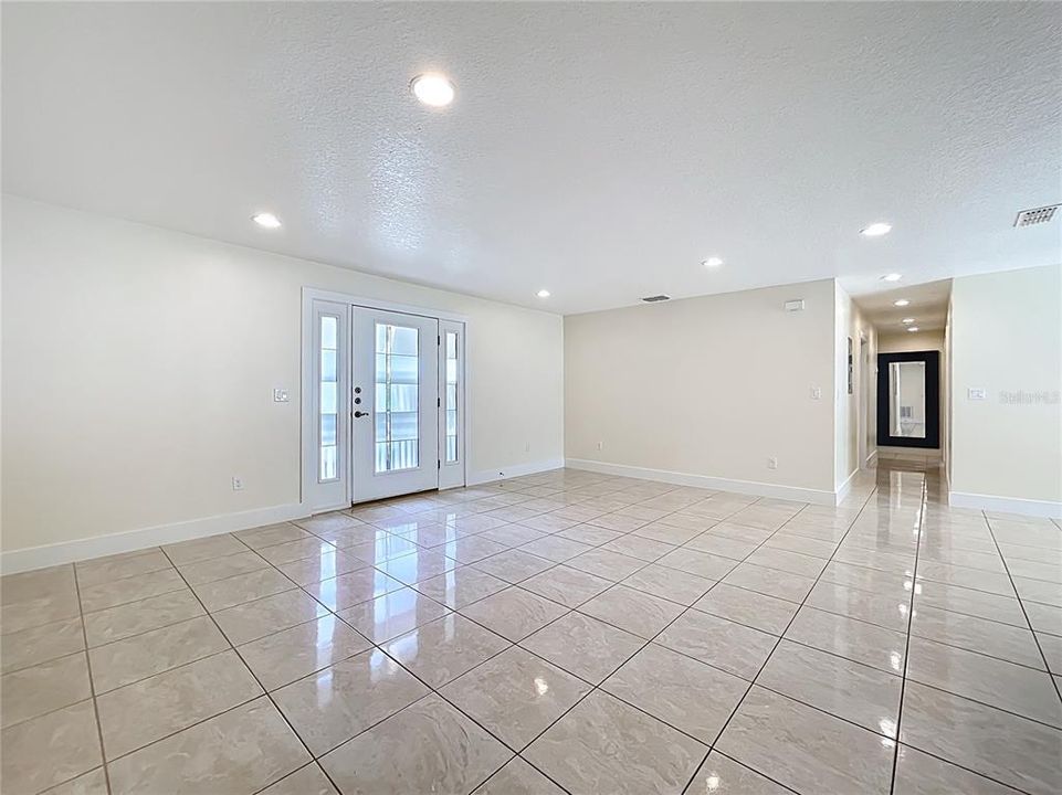 For Rent: $2,200 (3 beds, 2 baths, 1544 Square Feet)