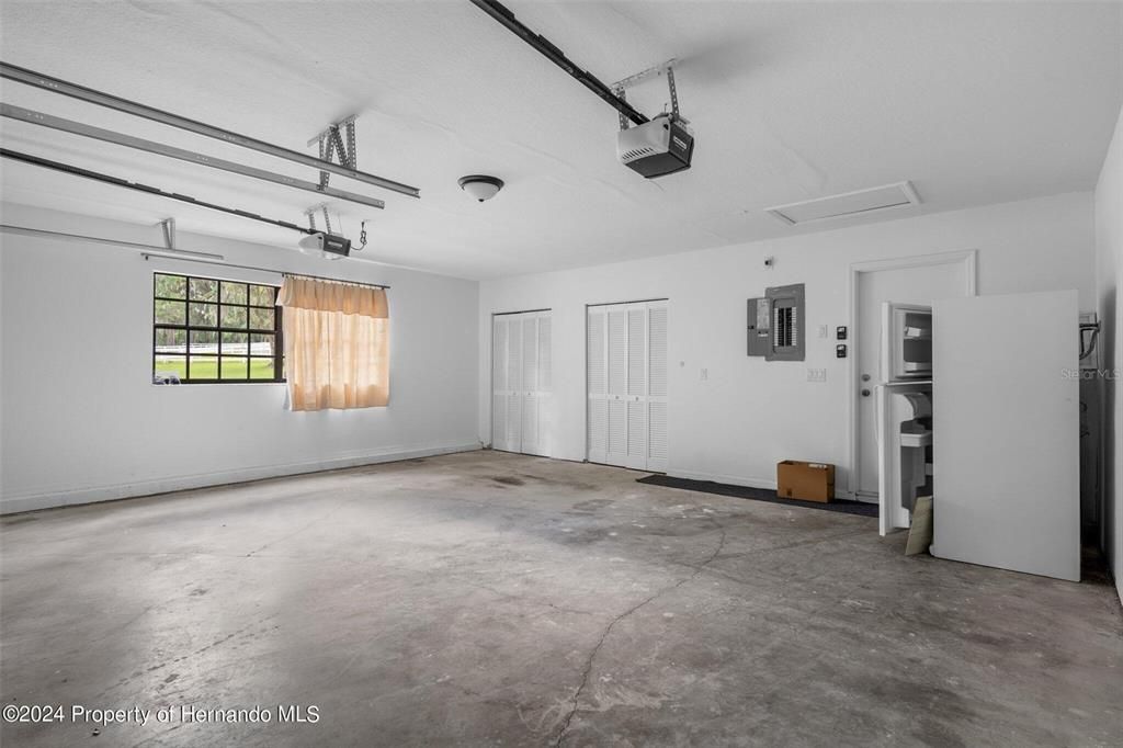 出租: $2,500 (2 贝兹, 2 浴室, 2460 平方英尺)