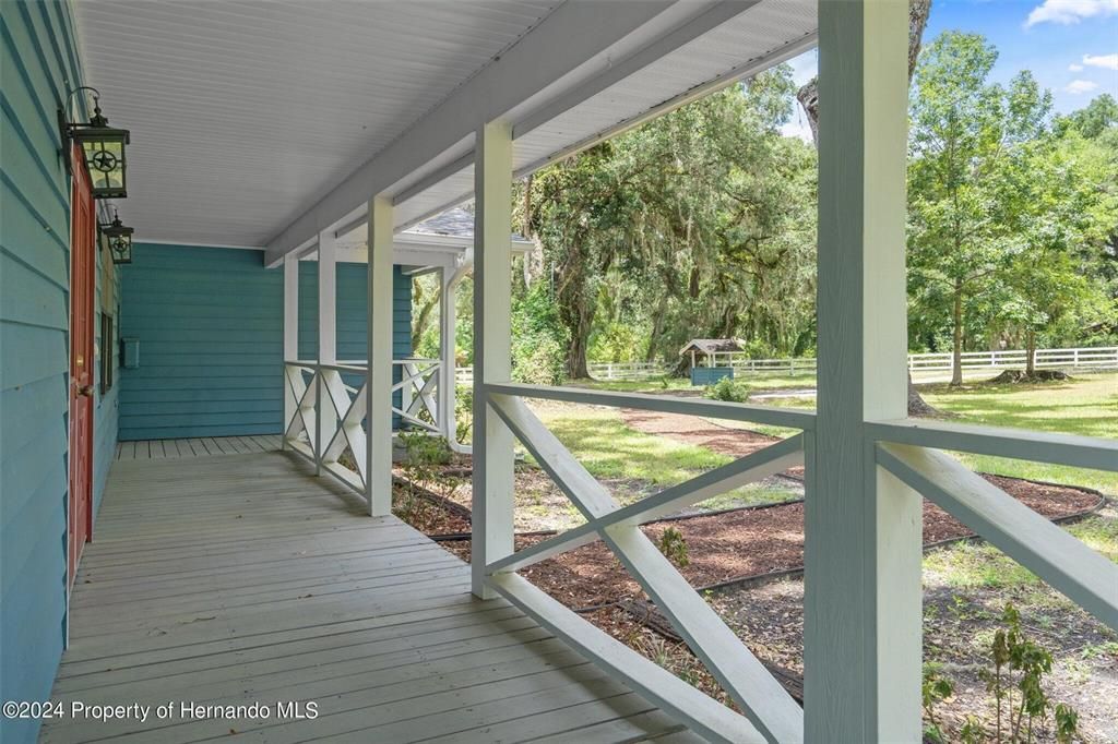 出租: $2,500 (2 贝兹, 2 浴室, 2460 平方英尺)