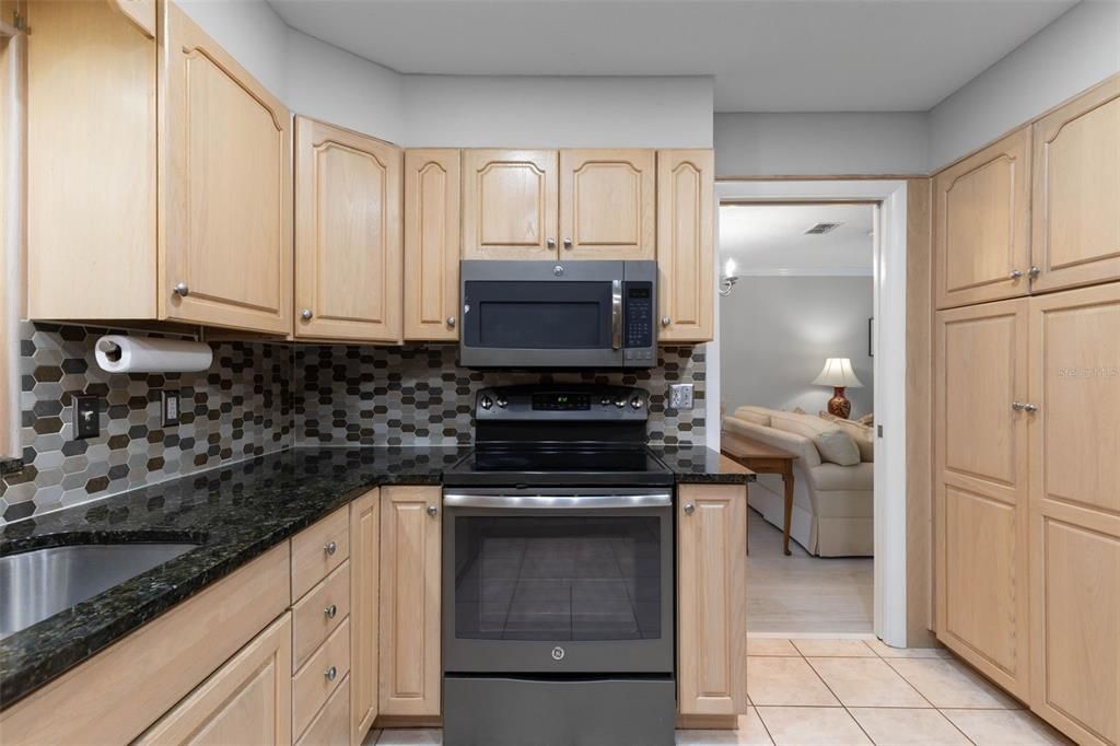 待售: $335,000 (3 贝兹, 2 浴室, 1754 平方英尺)