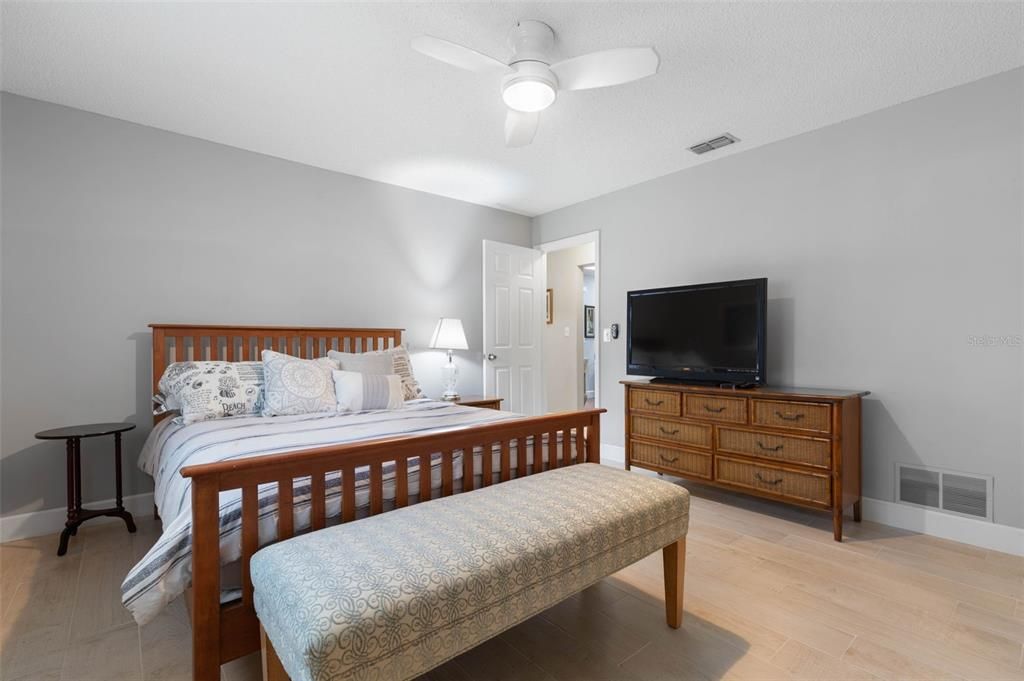 待售: $335,000 (3 贝兹, 2 浴室, 1754 平方英尺)