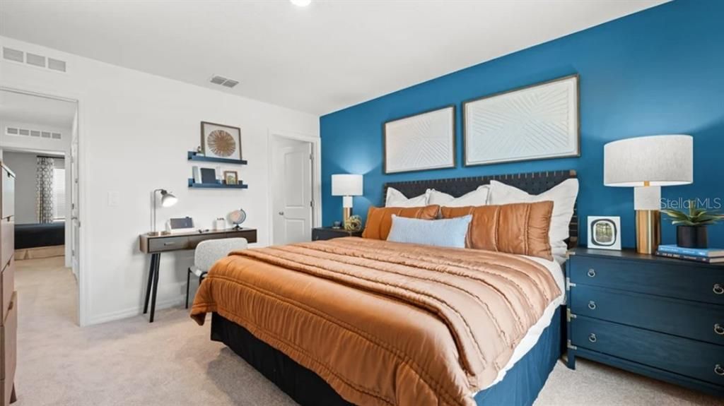 Active With Contract: $233,000 (2 beds, 2 baths, 1219 Square Feet)