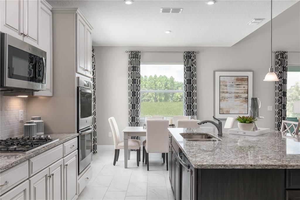 Active With Contract: $585,690 (4 beds, 3 baths, 3136 Square Feet)