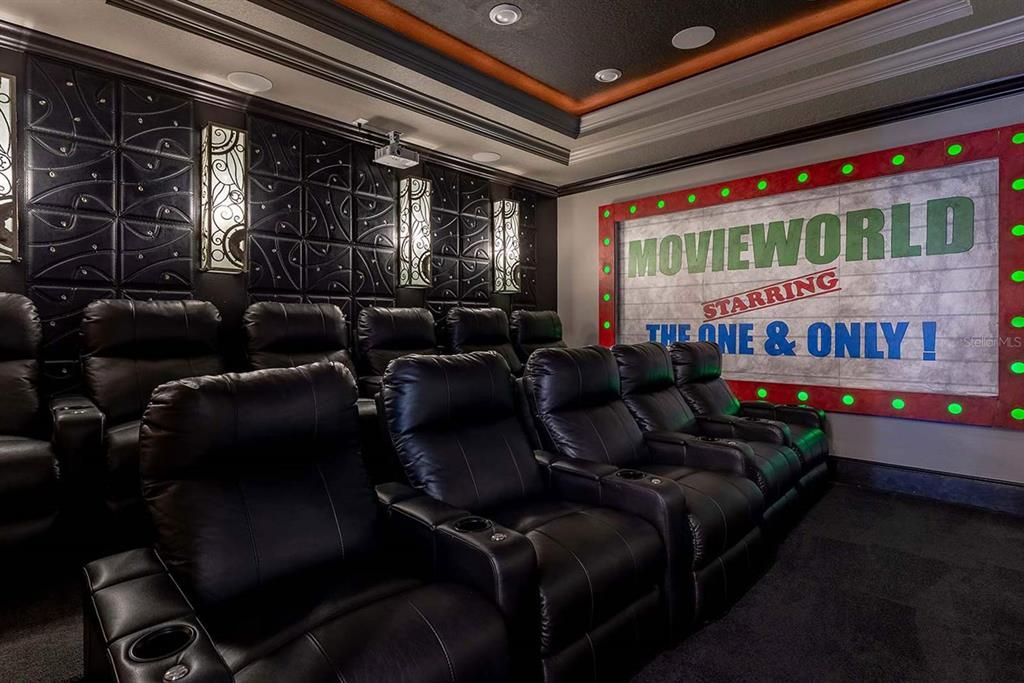 На продажу: $1,375,000 (6 спален, 5 ванн, 4260 Квадратных фут)