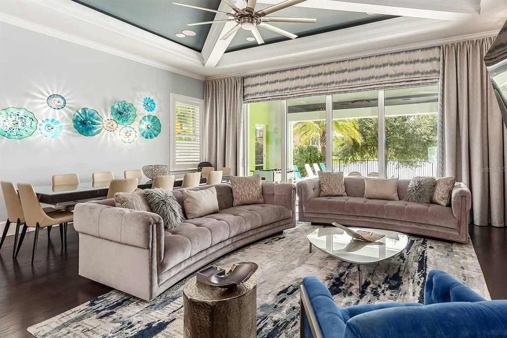 На продажу: $1,375,000 (6 спален, 5 ванн, 4260 Квадратных фут)