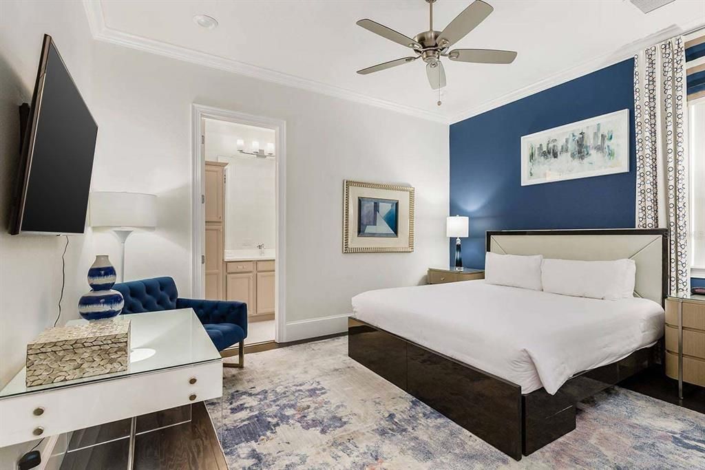 На продажу: $1,375,000 (6 спален, 5 ванн, 4260 Квадратных фут)