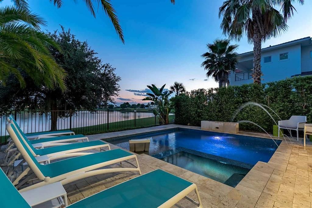 На продажу: $1,375,000 (6 спален, 5 ванн, 4260 Квадратных фут)