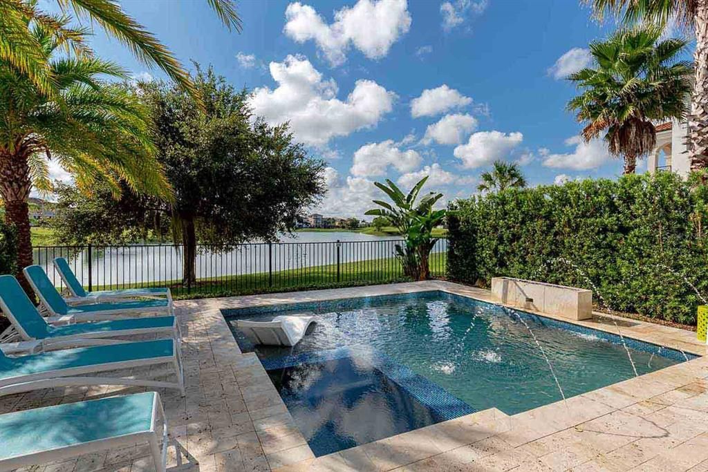 На продажу: $1,375,000 (6 спален, 5 ванн, 4260 Квадратных фут)