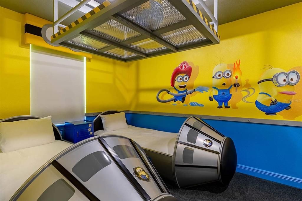 На продажу: $1,375,000 (6 спален, 5 ванн, 4260 Квадратных фут)