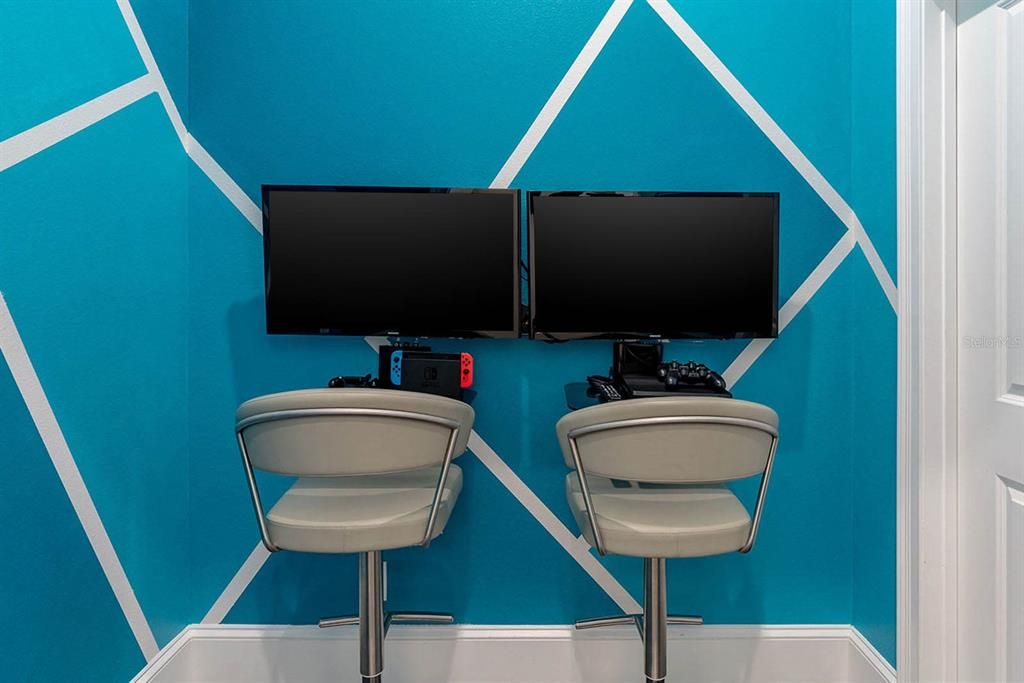 На продажу: $1,375,000 (6 спален, 5 ванн, 4260 Квадратных фут)