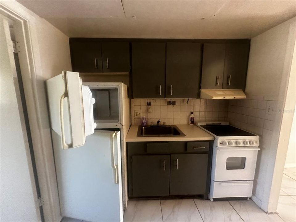 For Rent: $850 (1 beds, 1 baths, 600 Square Feet)