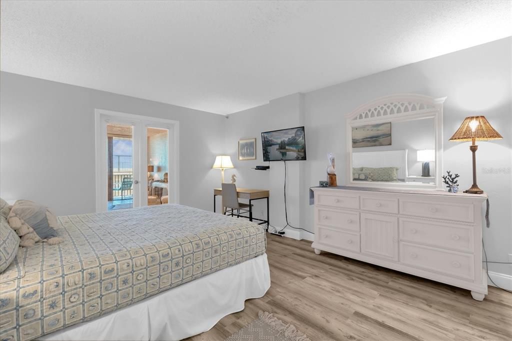 En Venta: $525,000 (2 camas, 2 baños, 1385 Pies cuadrados)