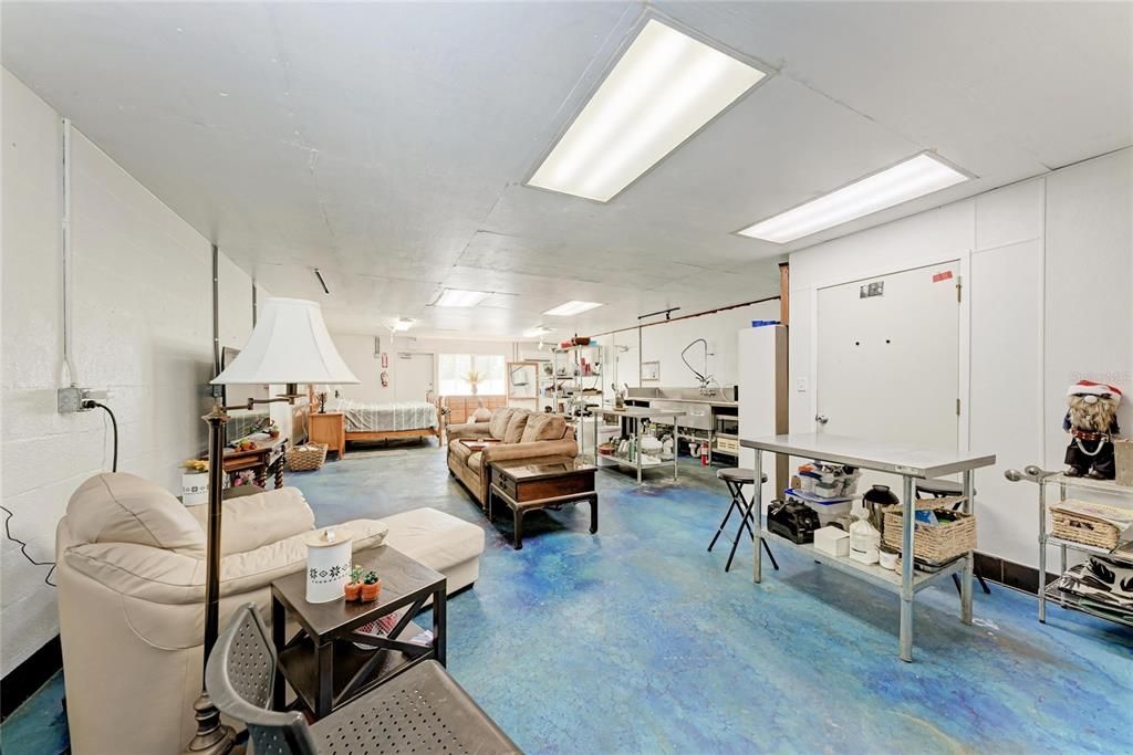 待售: $725,000 (6 贝兹, 0 浴室, 5132 平方英尺)