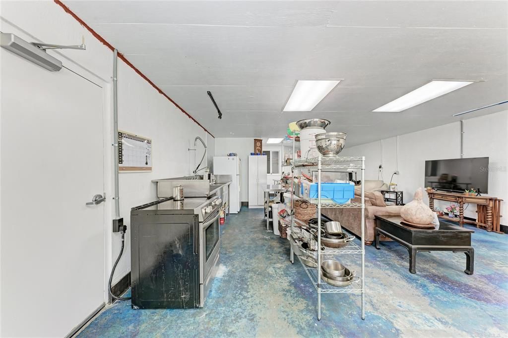 待售: $725,000 (6 贝兹, 0 浴室, 5132 平方英尺)