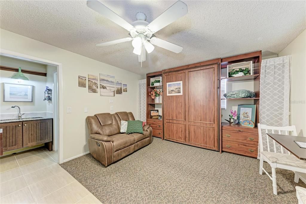 待售: $725,000 (6 贝兹, 0 浴室, 5132 平方英尺)