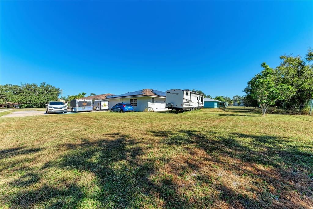 待售: $725,000 (6 贝兹, 0 浴室, 5132 平方英尺)