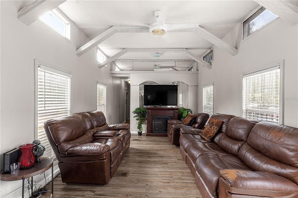 En Venta: $105,000 (3 camas, 2 baños, 792 Pies cuadrados)