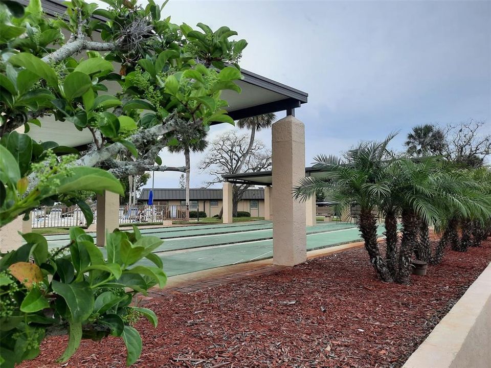 待售: $114,900 (2 贝兹, 1 浴室, 975 平方英尺)