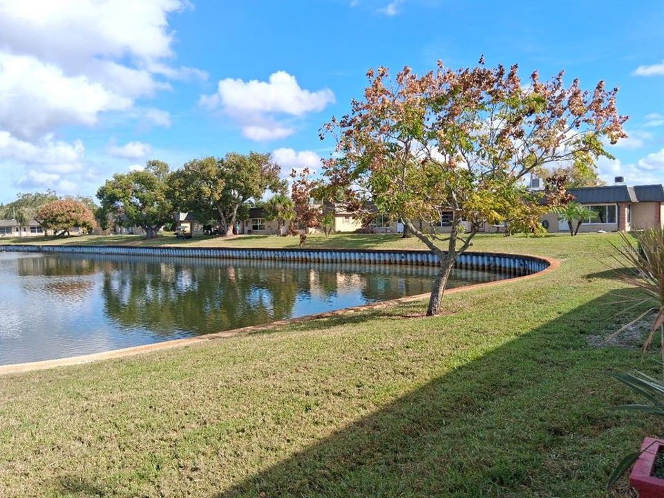 待售: $114,900 (2 贝兹, 1 浴室, 975 平方英尺)