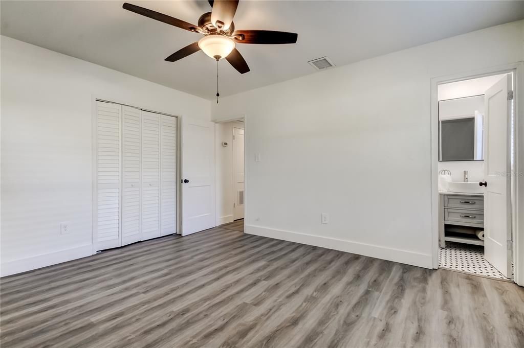 待售: $479,900 (3 贝兹, 2 浴室, 1556 平方英尺)