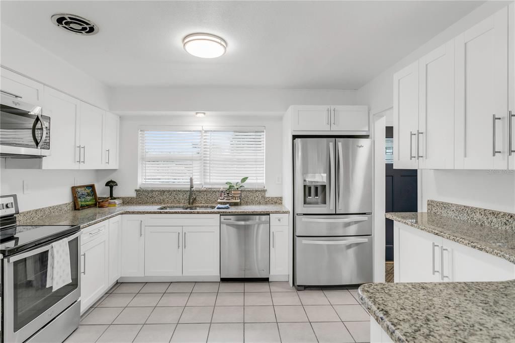 待售: $479,900 (3 贝兹, 2 浴室, 1556 平方英尺)