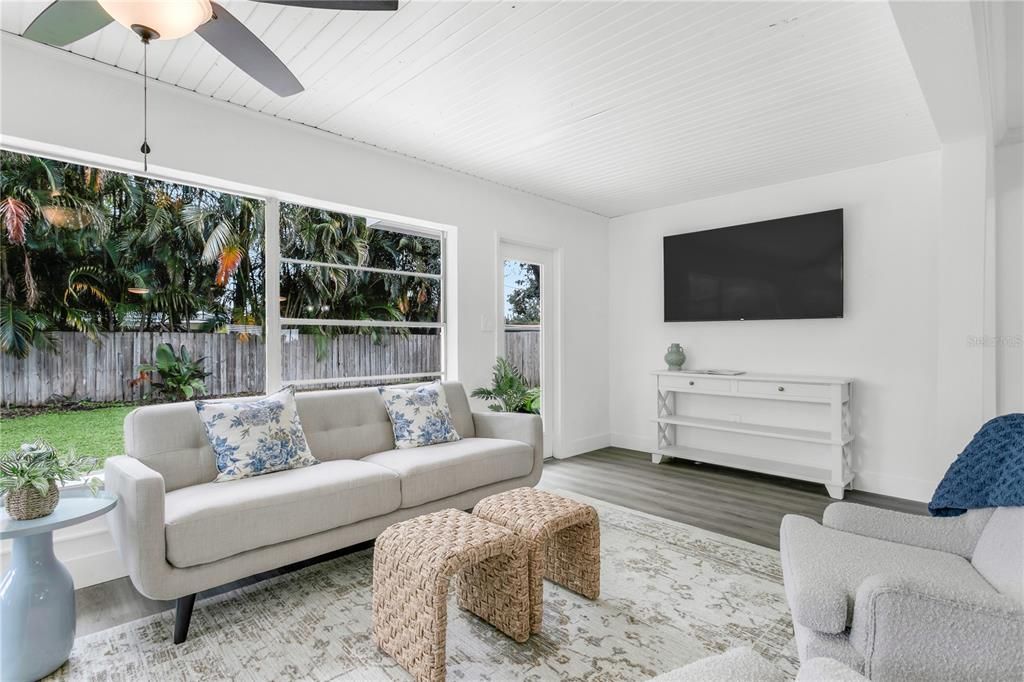 待售: $479,900 (3 贝兹, 2 浴室, 1556 平方英尺)