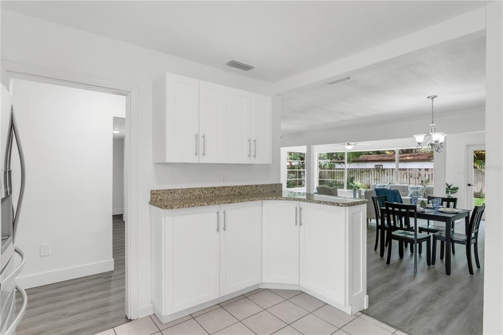 待售: $479,900 (3 贝兹, 2 浴室, 1556 平方英尺)