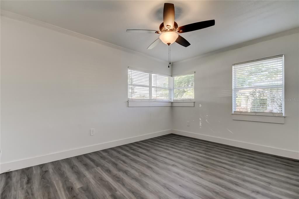 待售: $479,900 (3 贝兹, 2 浴室, 1556 平方英尺)