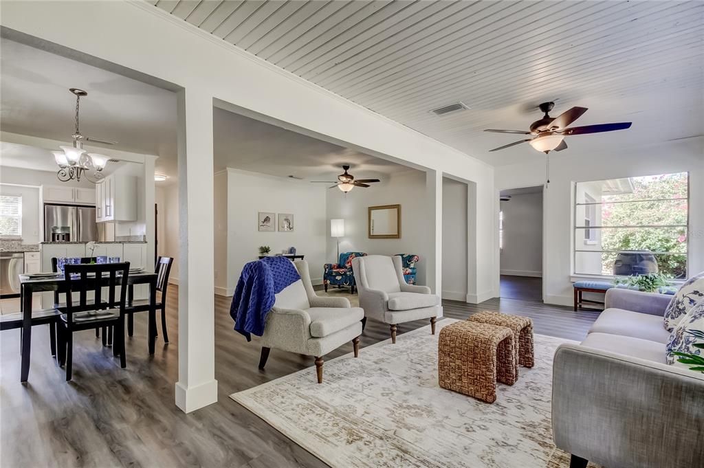 待售: $479,900 (3 贝兹, 2 浴室, 1556 平方英尺)