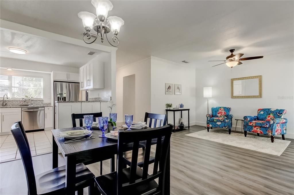 待售: $479,900 (3 贝兹, 2 浴室, 1556 平方英尺)