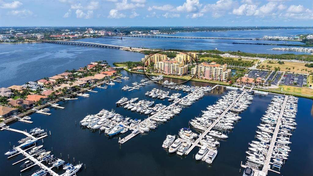 For Sale: $485,000 (2 beds, 2 baths, 1758 Square Feet)