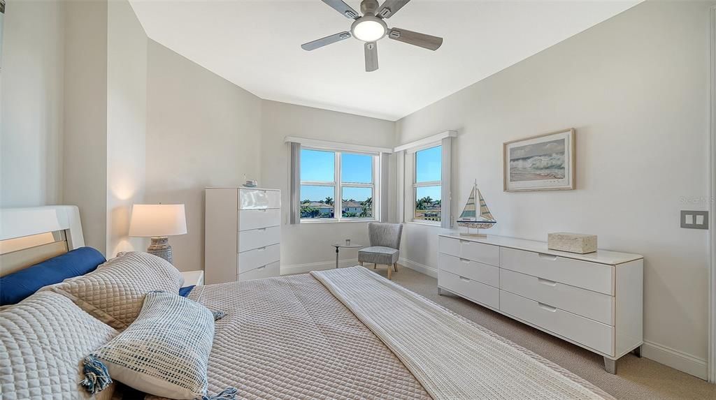 For Sale: $485,000 (2 beds, 2 baths, 1758 Square Feet)