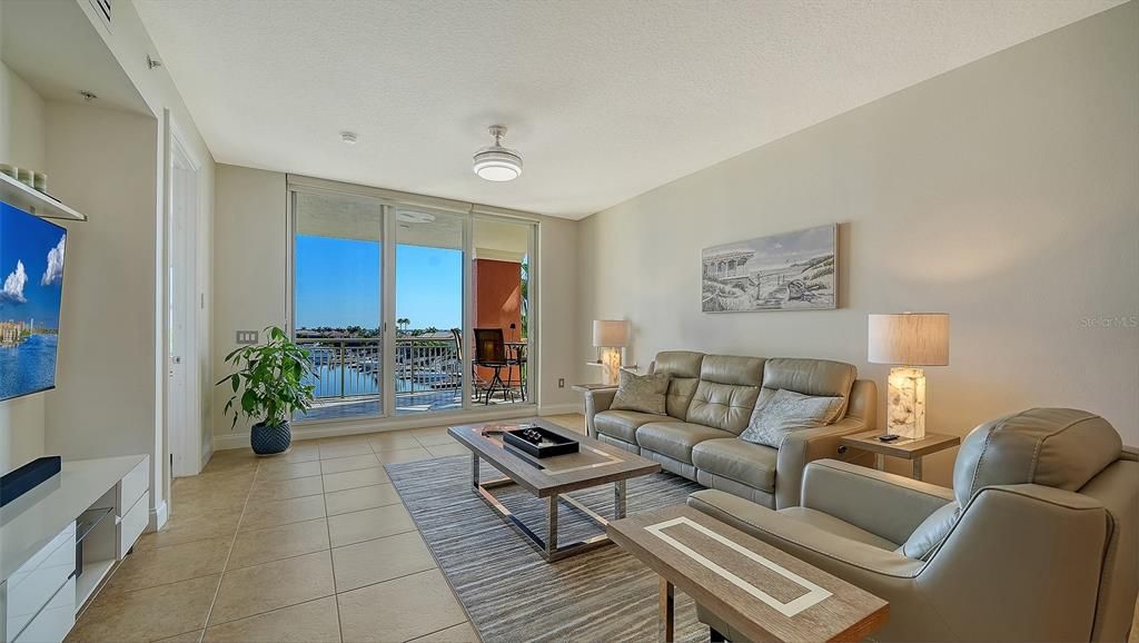 For Sale: $485,000 (2 beds, 2 baths, 1758 Square Feet)