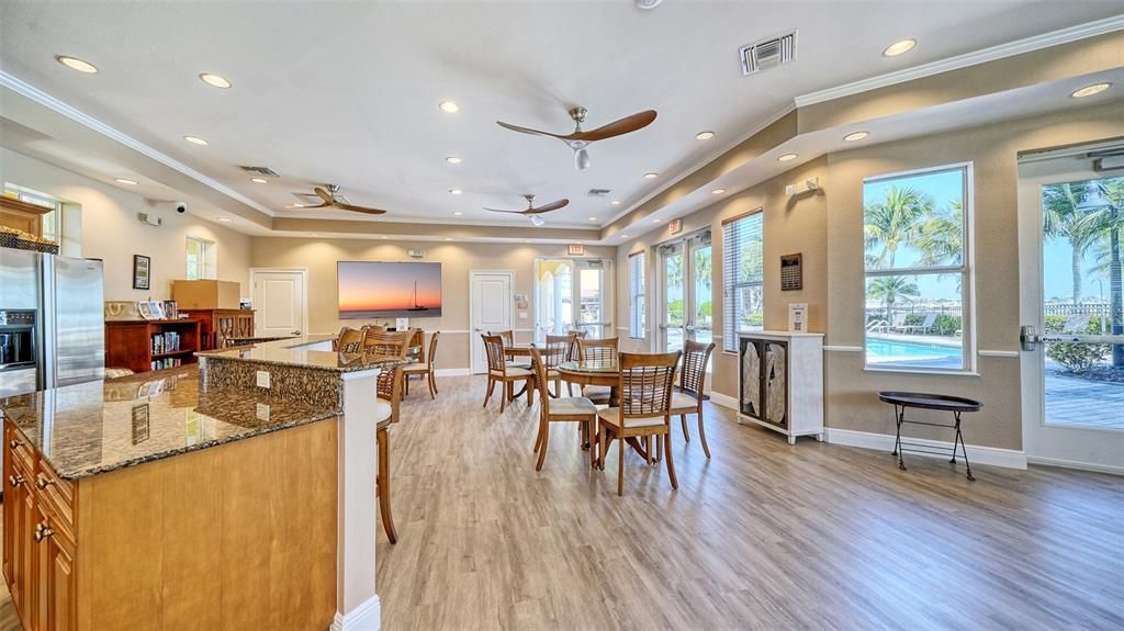 For Sale: $485,000 (2 beds, 2 baths, 1758 Square Feet)